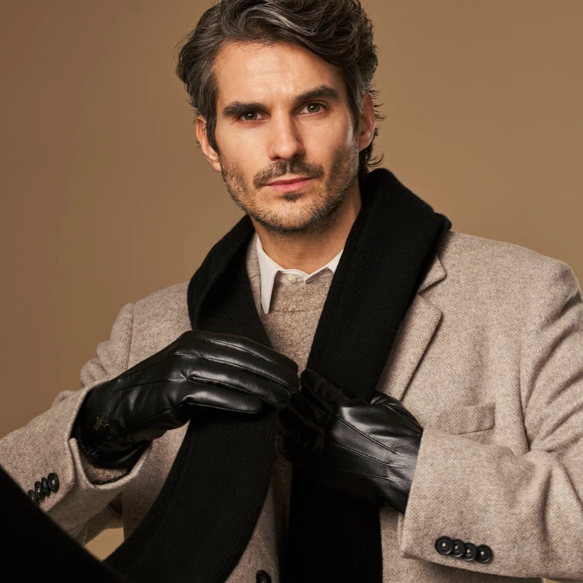 Musk - vegan leather gloves with fleece lining & touchscreen feature